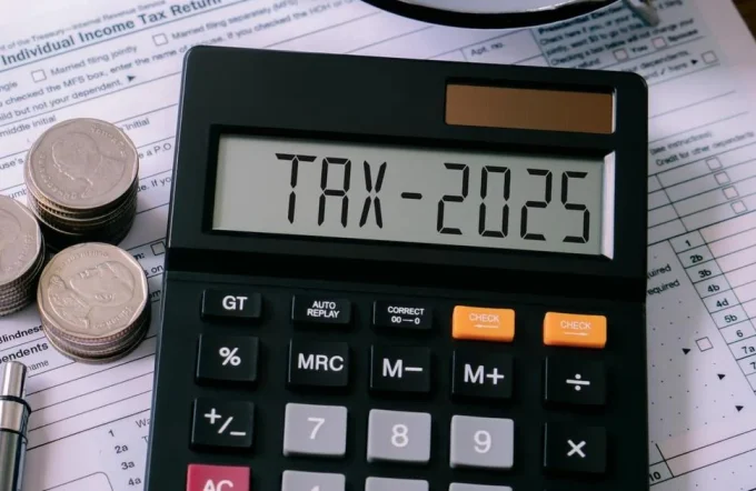 cbsn-fusion-what-you-need-to-know-about-filing-your-taxes-in-2025-thumbnail